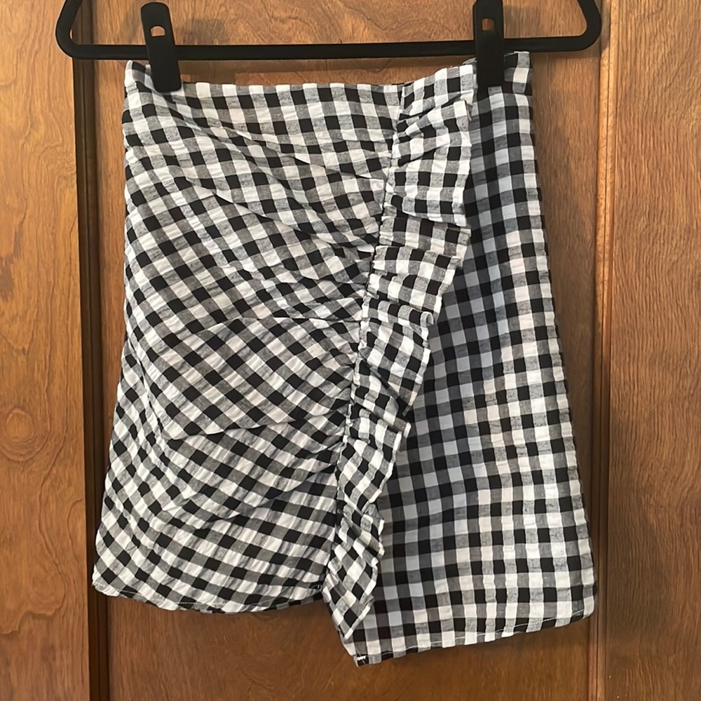 Anthropologie gingham ruffle front skirt